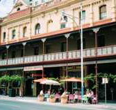 Plaza Hotel - Holiday Byron Bay
