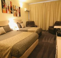 Adelaide Granada Motor Inn - Holiday Byron Bay