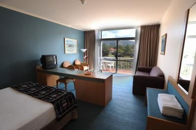 Absolute Beachfront Opal Cove Resort - Holiday Byron Bay 2