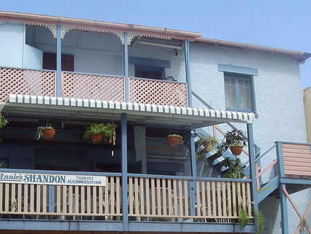 Annies Shandon Inn - Holiday Byron Bay 0