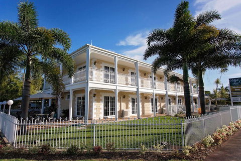 White Lace Motor Inn - Holiday Byron Bay 0