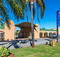 Comfort Inn Bel Eyre Perth - Holiday Byron Bay