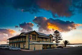 Arno Bay Hotel - Holiday Byron Bay 0