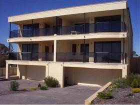 The Lighthouse Accommodation - Holiday Byron Bay 0
