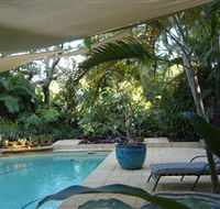 Lily Pad - Holiday Byron Bay