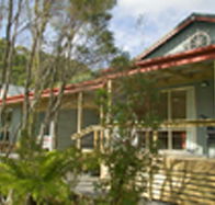 Crays Accommodation - The Esplanade - Holiday Byron Bay