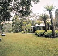 Tullah Lakeside Lodge - Holiday Byron Bay