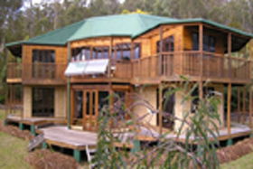 Niche - Southern Tasmanian Yoga Retreat Centre - Holiday Byron Bay 0