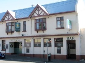 Brisbane Hotel - Holiday Byron Bay 0