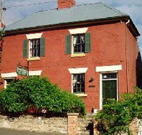 Warwick Cottages - Holiday Byron Bay