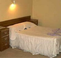 Midlands Hotel - Holiday Byron Bay