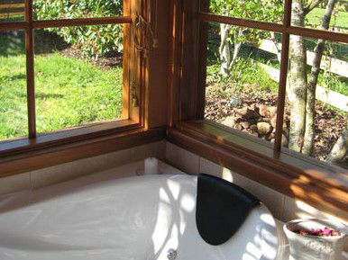 Amble Inn Cottage - Holiday Byron Bay 3