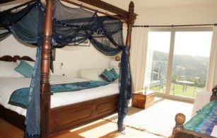 Arjuna Ridge Retreat - Holiday Byron Bay 1