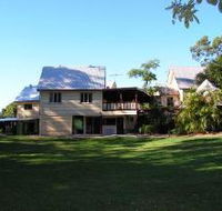Glasshouse Mountains Ecolodge - Holiday Byron Bay