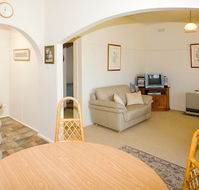 Peel Cottage - Ballarat Miners Cottages - Holiday Byron Bay