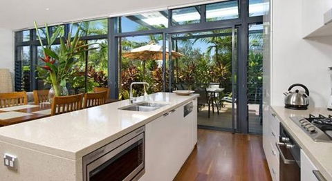 Aamber Beach House At Kiah - Holiday Byron Bay 3