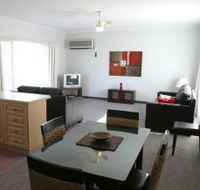 Barham Golden Rivers Holiday Apartments - Holiday Byron Bay