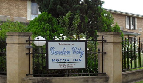 Garden City Motor Inn - Wagga Wagga - Holiday Byron Bay 1