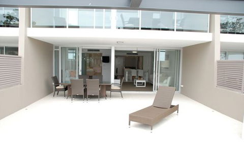 Echelon Apartments Yeppoon - Holiday Byron Bay 2