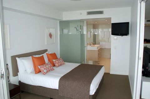 Echelon Apartments Yeppoon - Holiday Byron Bay 3