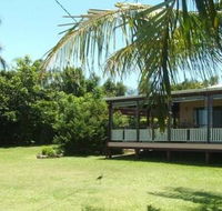 Waterfront Oasis - Holiday Byron Bay