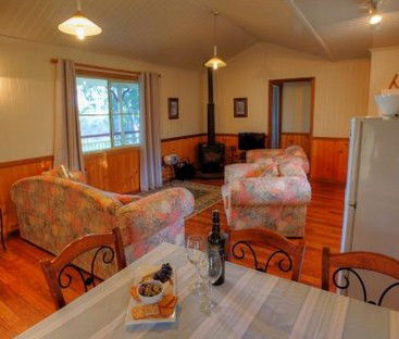 Accommodation Creek Cottages - Holiday Byron Bay 2