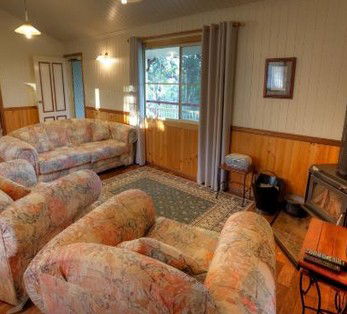 Accommodation Creek Cottages - Holiday Byron Bay 3