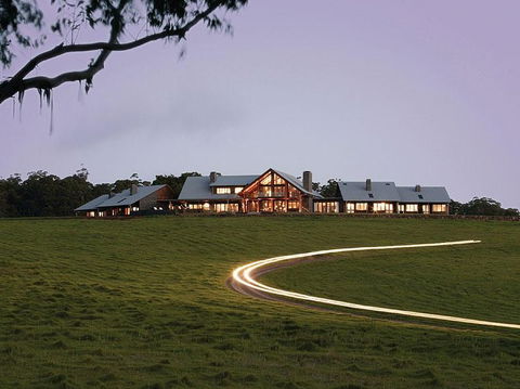 Spicers Peak Lodge - Holiday Byron Bay 1