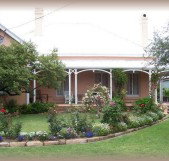 Guy House Bed and Breakfast