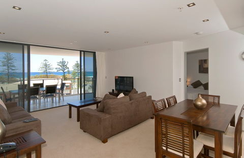 Ambience On Burleigh Beach - Holiday Byron Bay 8