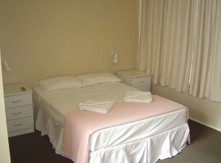 Affordable Accommodation Proserpine - Holiday Byron Bay 1