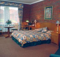 Sovereign Park Motor Inn - Holiday Byron Bay
