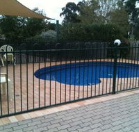 Golden Guitar Motor Inn - Holiday Byron Bay
