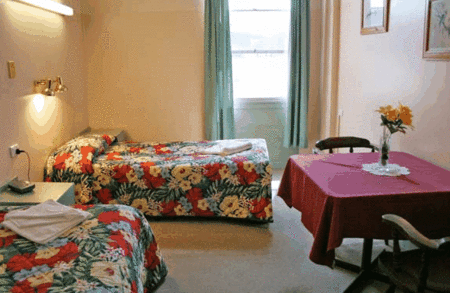 Royal Centrepoint Motel - Holiday Byron Bay