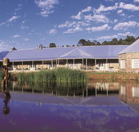 Ballarat Lodge  Convention Centre - Holiday Byron Bay