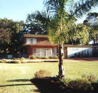 Seaview Holiday Apartments - Holiday Byron Bay