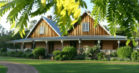 Carriages Country House - Holiday Byron Bay