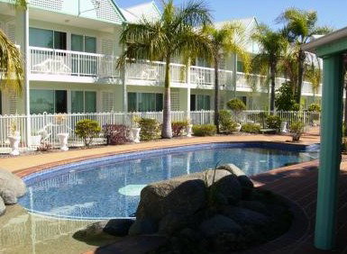 Reef Adventureland Motor Inn - Holiday Byron Bay 2