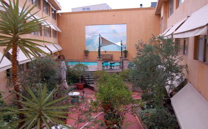 Arts Hotel Sydney - Holiday Byron Bay 4