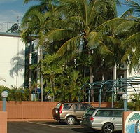 Coconut Grove Holiday Apartments - Holiday Byron Bay
