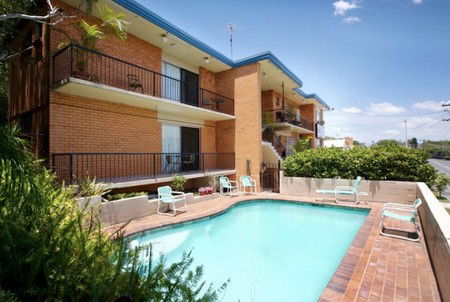 Ambassador Motor Inn Brisbane - Holiday Byron Bay 1