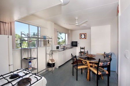 Ambassador Motor Inn Brisbane - Holiday Byron Bay 2