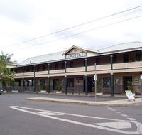 Crown Hotel Motel - Holiday Byron Bay