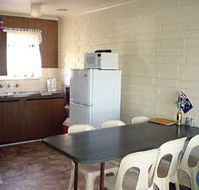 Wool Bay Holiday Units - Holiday Byron Bay