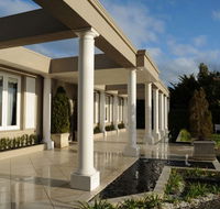 Norwood House Motel  Reception Centre - Holiday Byron Bay