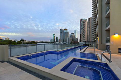Astra Apartments Brisbane CBD - Holiday Byron Bay 0