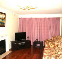 Box Hill Accommodation - Holiday Byron Bay
