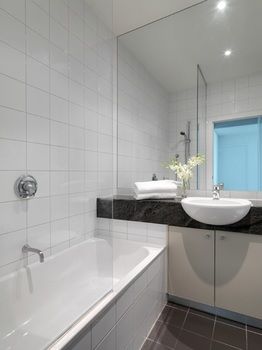 Adina Apartment Hotel Melbourne, Flinders Street - Holiday Byron Bay 12