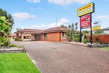 Lake Macquarie Motor Inn - Holiday Byron Bay 0