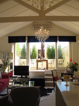 Andre's Mews Luxury Serviced Apartments - Holiday Byron Bay 20